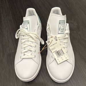 Brand New Women’s Stan Smith Adidas